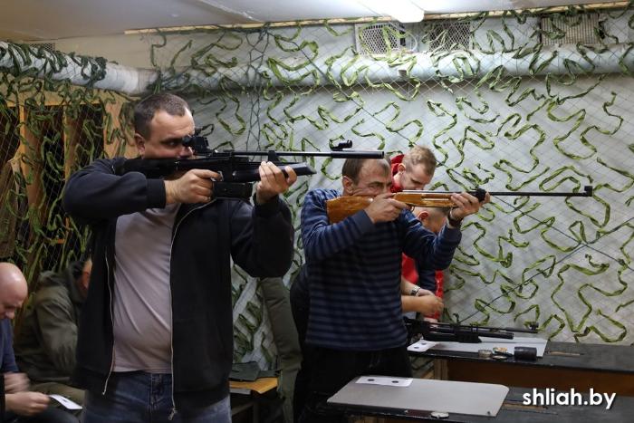 В Сморгони прошёл турнир по стрельбе ко Дню отца